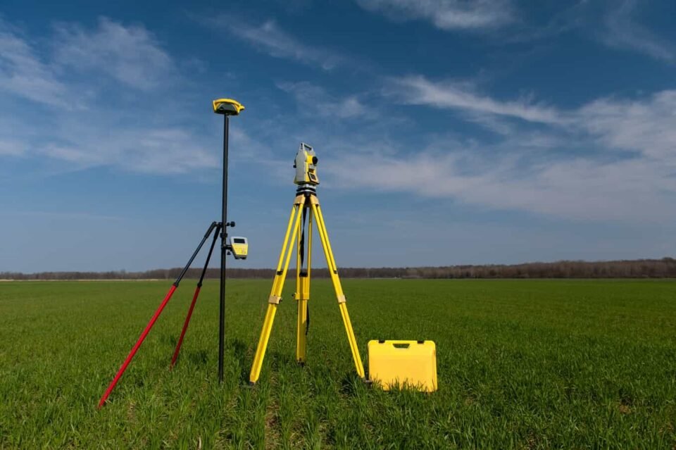 Manual and Robotic Total Stations